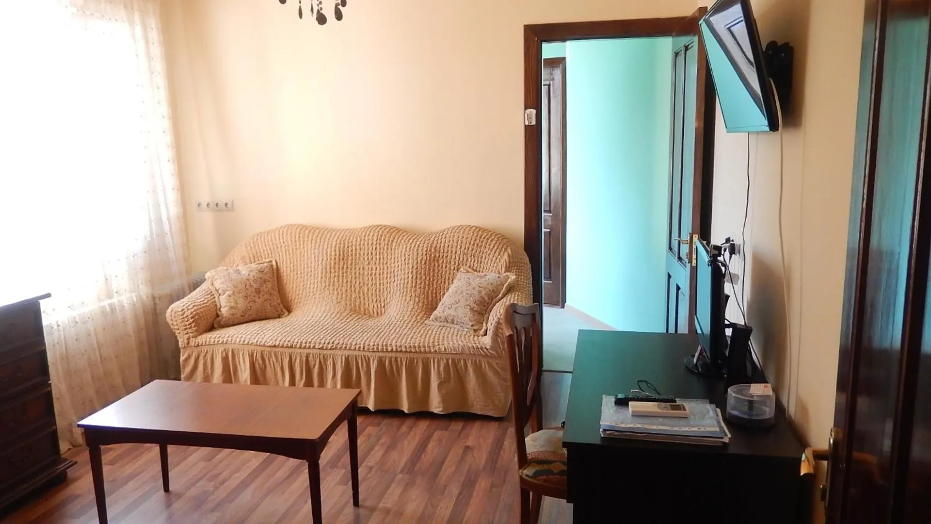 Apartment On Gamsakhurdia バトゥーミ